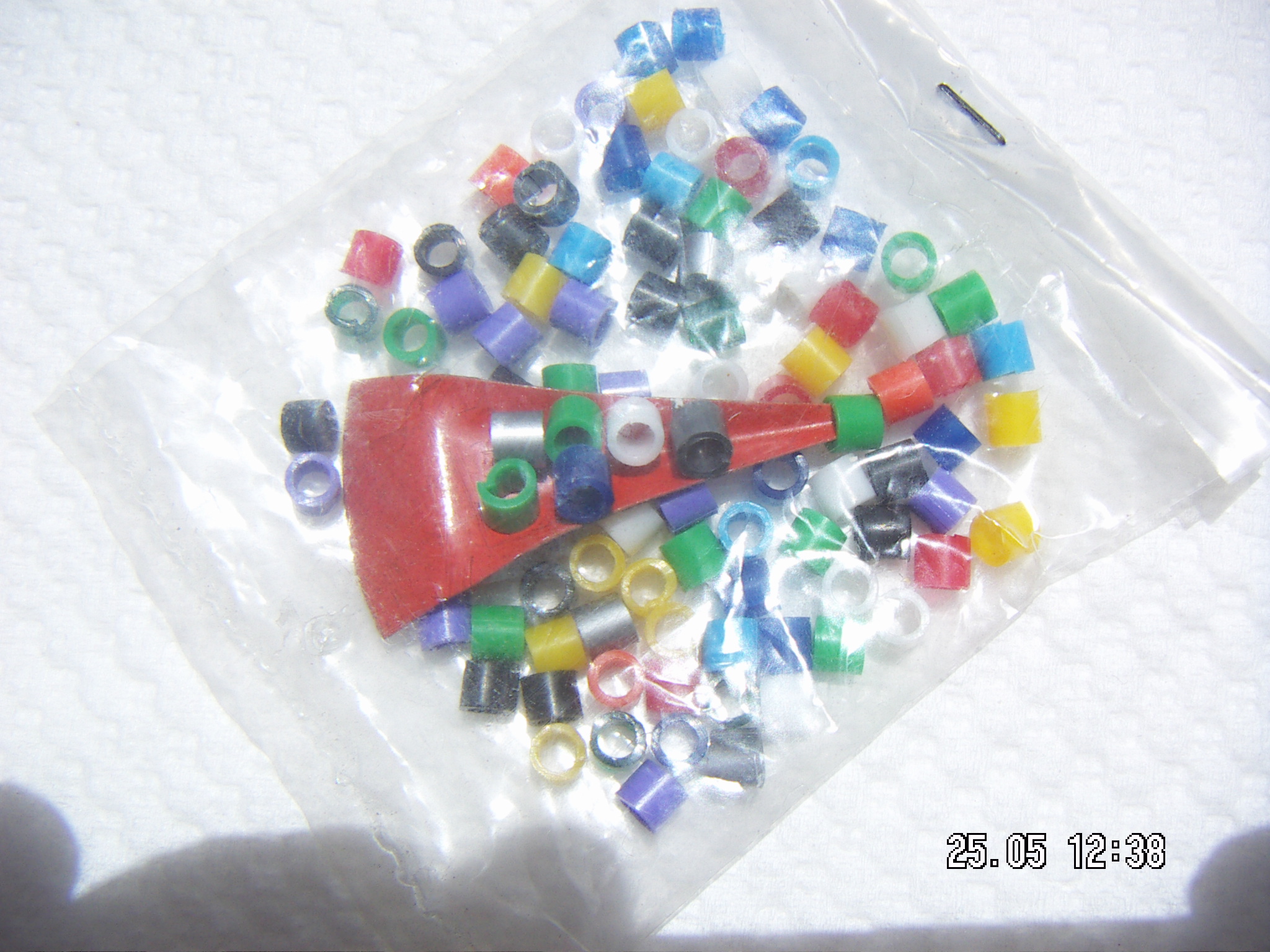 13 anellini colorati plastica.jpg